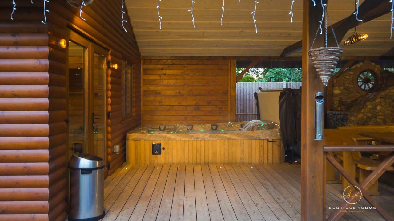 The Retreat Sauna & Hot Tub Boutique Rooms Great Paxton 外观 照片