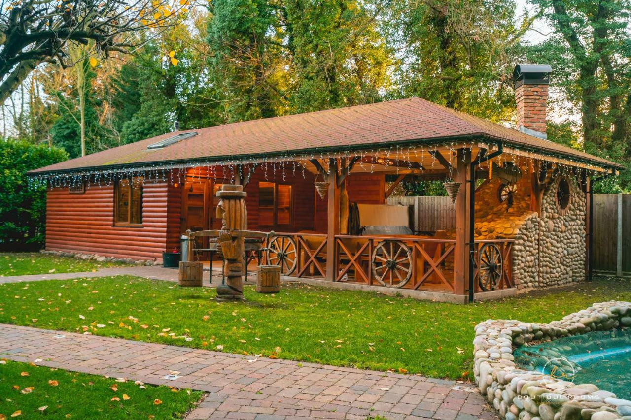 The Retreat Sauna & Hot Tub Boutique Rooms Great Paxton 外观 照片